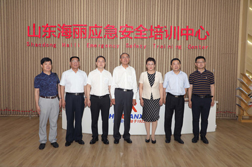 億和海麗總經(jīng)理與中國應(yīng)急管理領(lǐng)導(dǎo)大合影